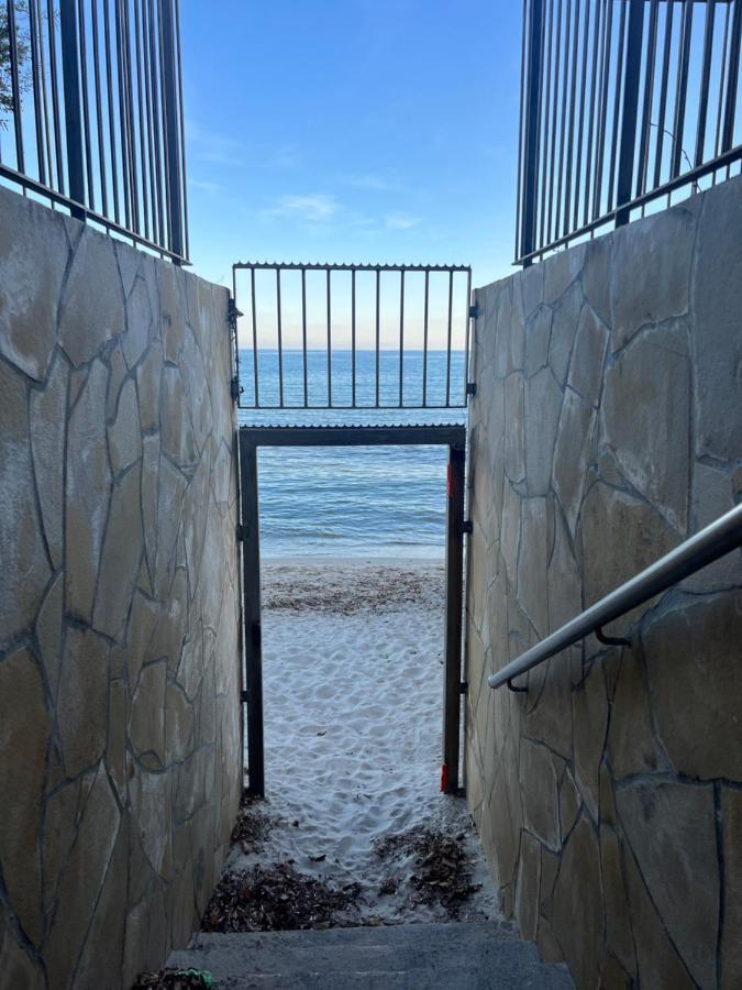 Appartement Pied Dans L'Eau La Seyne-sur-Mer Buitenkant foto
