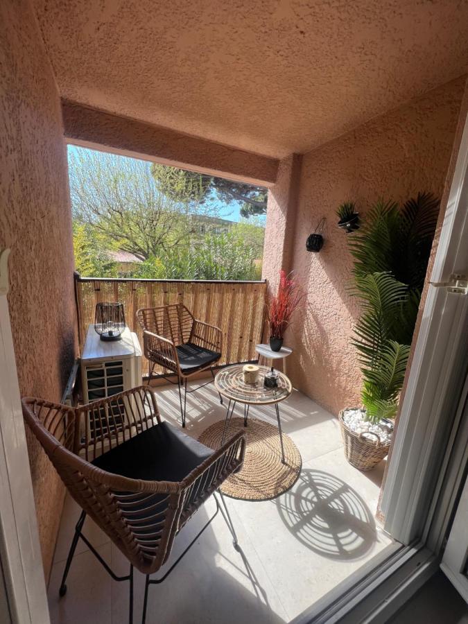 Appartement Pied Dans L'Eau La Seyne-sur-Mer Buitenkant foto