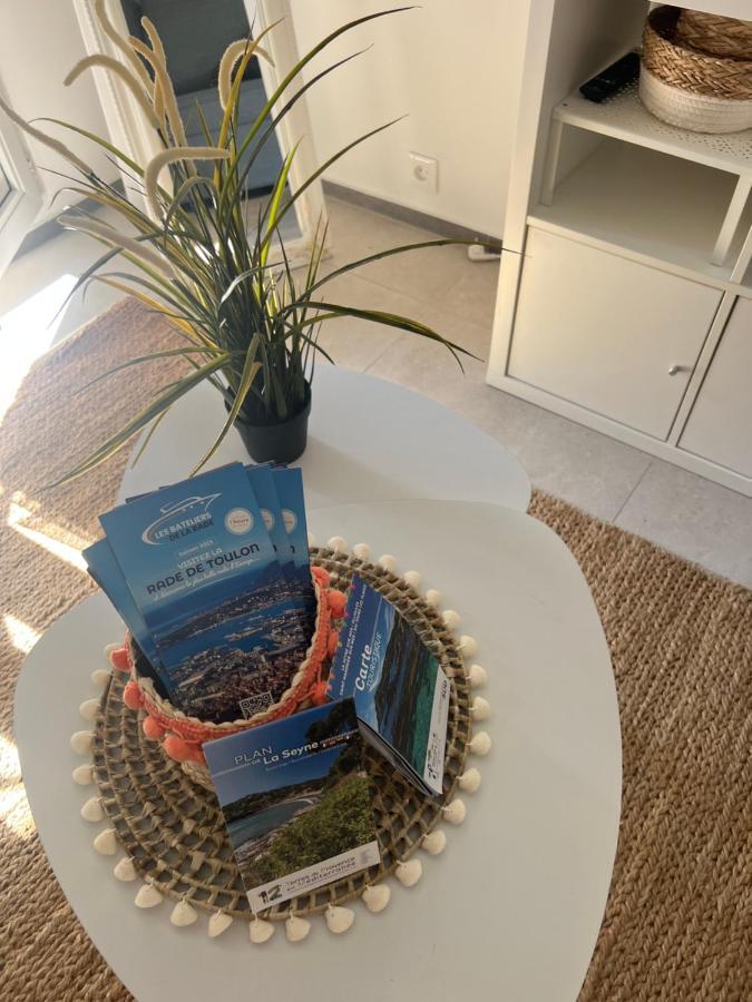 Appartement Pied Dans L'Eau La Seyne-sur-Mer Buitenkant foto